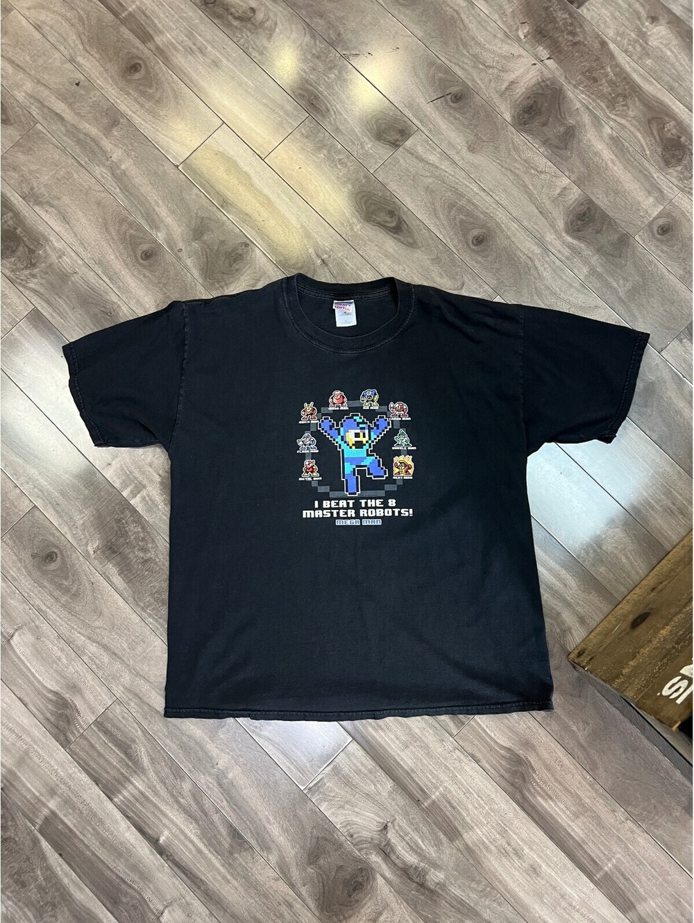 Mega Man "I Beat The 8 Master Robots" T-Shirt Size XL 24x28